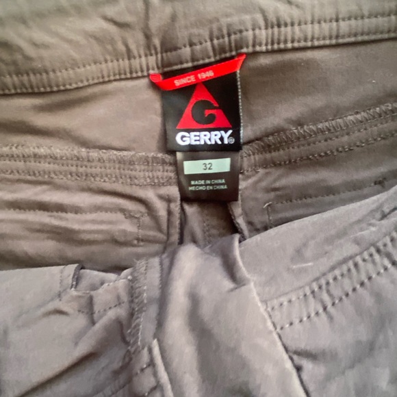 *sold* Men’s Gerry Cargo Shorts - Picture 4 of 5